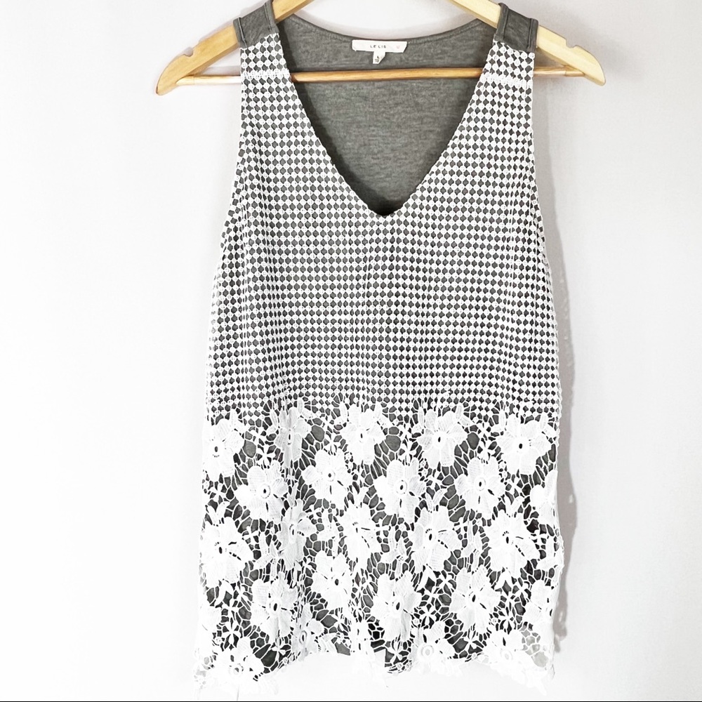 Le Lis Floral Lace Front Gray Tank Top